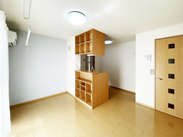 コーポK D棟の居間・リビング