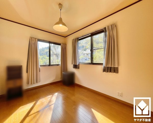 宇治市炭山土井谷の子供部屋