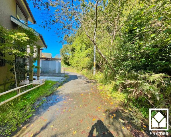 宇治市炭山土井谷の前面道路含む現地写真