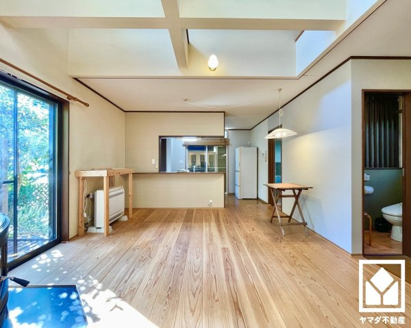 宇治市炭山土井谷の居間・リビング