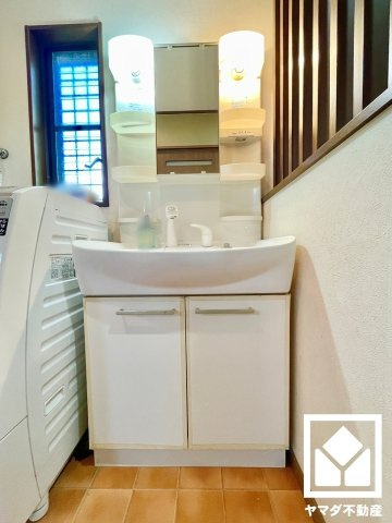 宇治市炭山土井谷の独立洗面台