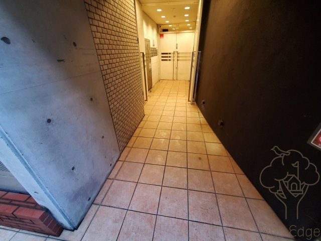 天神橋クイーンのエントランス