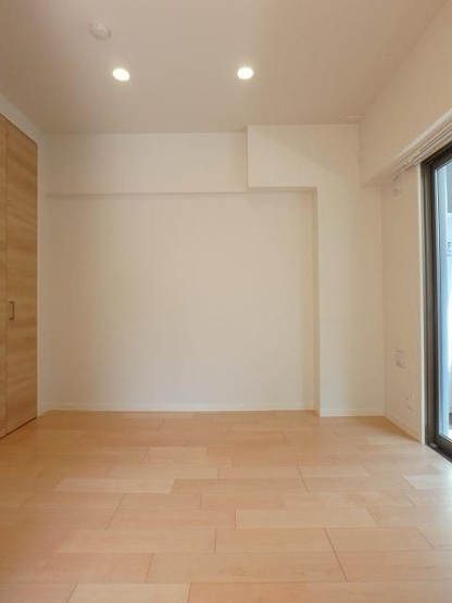 【洋室】 | E・Maison Nishijin | 別号室の写真になります。現況優先。