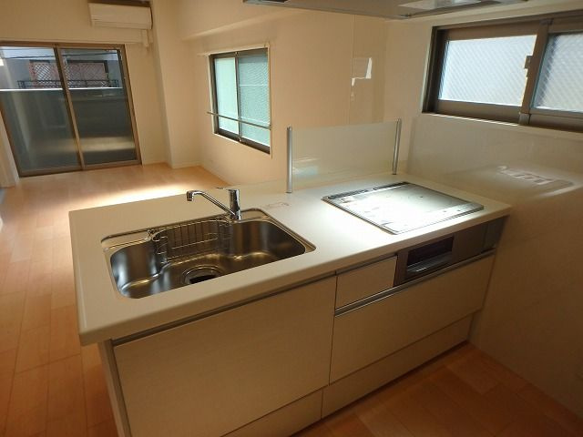 【キッチン】 | E・Maison Nishijin | 別号室の写真になります。現況優先。