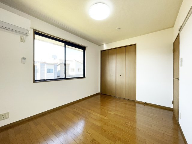 シャトル沖浜　A棟の居間・リビング