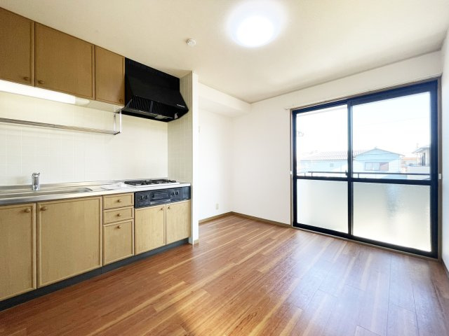 シャトル沖浜　A棟の居間・リビング