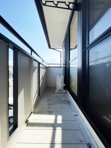 シャトル沖浜　A棟のバルコニー