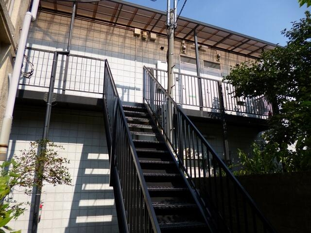 高さのあるアパートです！
