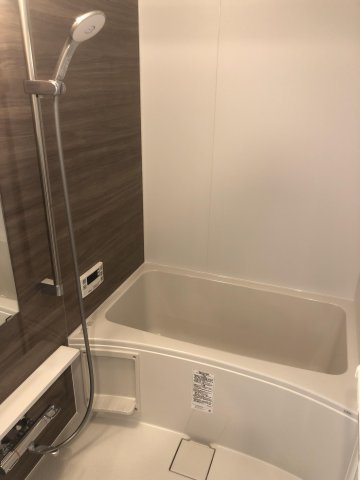 【浴室】 | アルフィーネ春日公園 | 浴室をカラリと乾かせるのでカビ対策はもちろん雨の日のお洗濯にも大活躍の浴室乾燥機付き