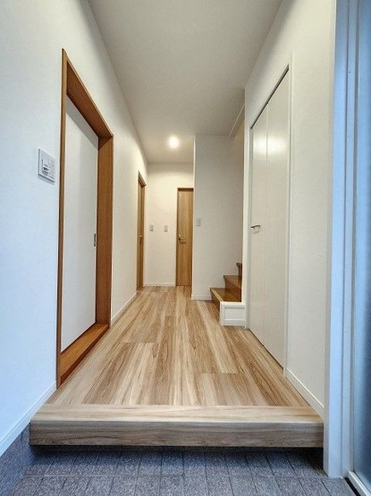 【和室】 | 糟屋郡新宮町湊坂６丁目　戸建て | 和室は床の間もある本格派。 くつろぎのスペースとしても、客間としても活躍しそう