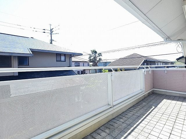 【前面道路含む現地写真】 | 糟屋郡新宮町湊坂６丁目　戸建て | 角地なので陽当りが良く見通しも良好です