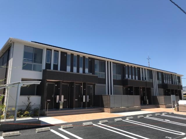 Ｃｈａｍｐ　ｄｅ　ｐｉｅｒｒｅの外観|同型タイプ