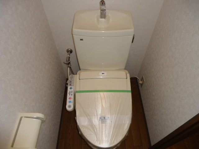 ヒールコートのトイレ|シャワー付トイレ