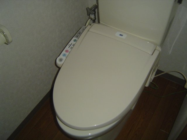 ヒールコートのトイレ|シャワー付トイレ