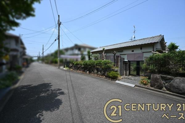 天理市庵治町の売地の前面道路含む現地写真