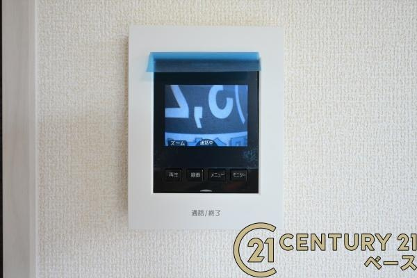 リーブルガーデン曽我町 ４号棟 ／新築一戸建の内装|■現地撮影写真■ＴＶモニター付きインターホンで防犯対策もバッチリ！来客も一目でわかり安心です！