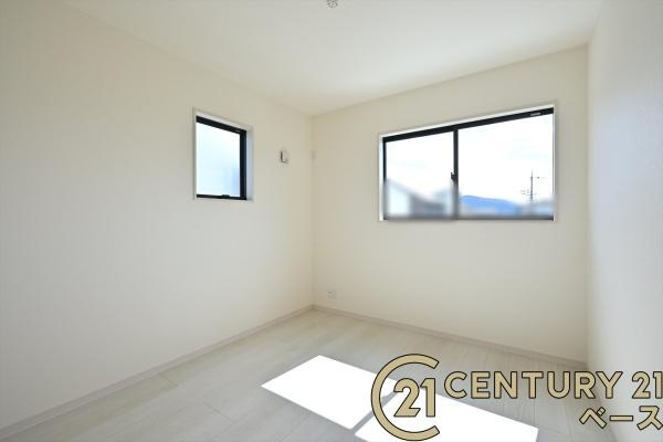 リーブルガーデン曽我町 ４号棟 ／新築一戸建の洋室|■現地撮影写真■明るい雰囲気の洋室です！