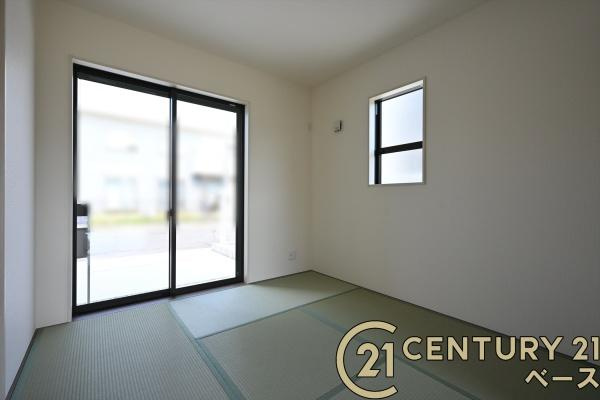 リーブルガーデン曽我町 ３号棟 ／新築一戸建の和室|■現地撮影写真■ほっこり落ち着ける和室！客間としてもご利用いただけます！