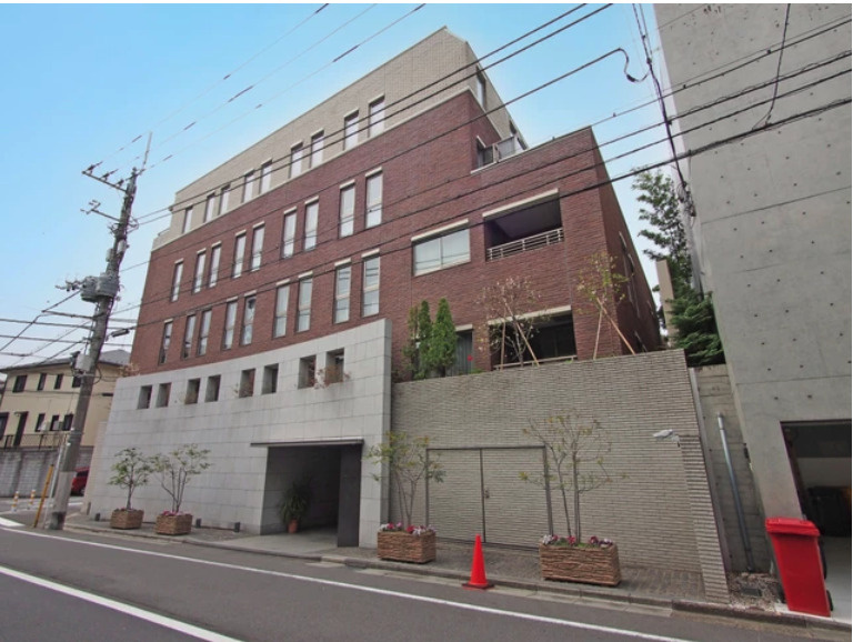 ★仲介手数料無料★ルフォン南平台（南西向きの高台につき陽当り良好）の外観