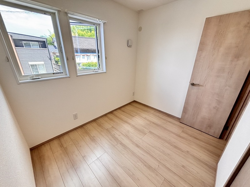 セレン神園の洋室