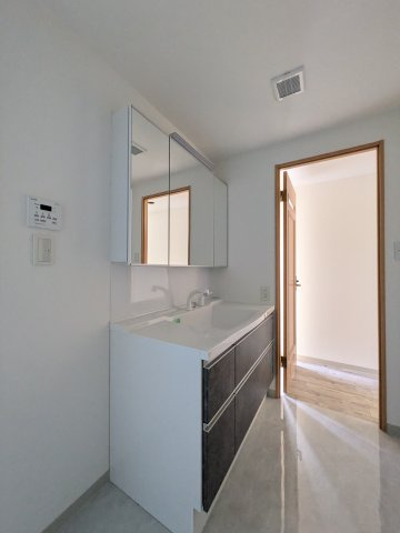 【独立洗面台】