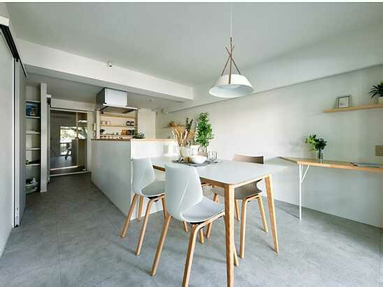 【居間・リビング】