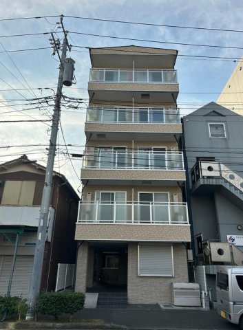 横浜市鶴見区市場富士見町　売り一棟マンション　築浅物件の外観