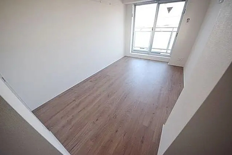 横浜市鶴見区市場富士見町　売り一棟マンション　築浅物件の洋室