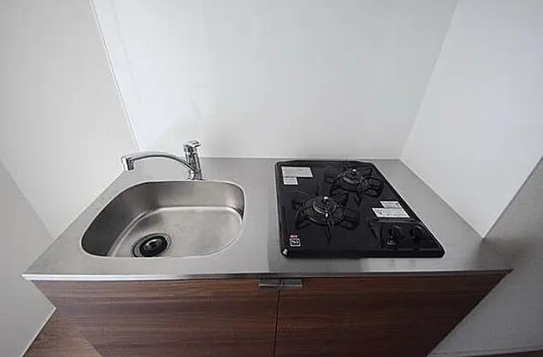 横浜市鶴見区市場富士見町　売り一棟マンション　築浅物件のキッチン