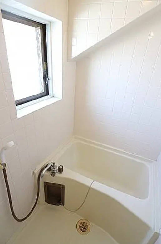 横浜市西区藤棚町1丁目　売ビル　の浴室