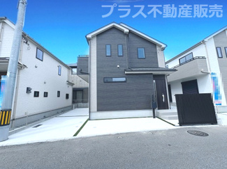 【外観】 | 現地写真。プラス不動産販売なら、現場の全ての棟をまとめてご見学頂けます。