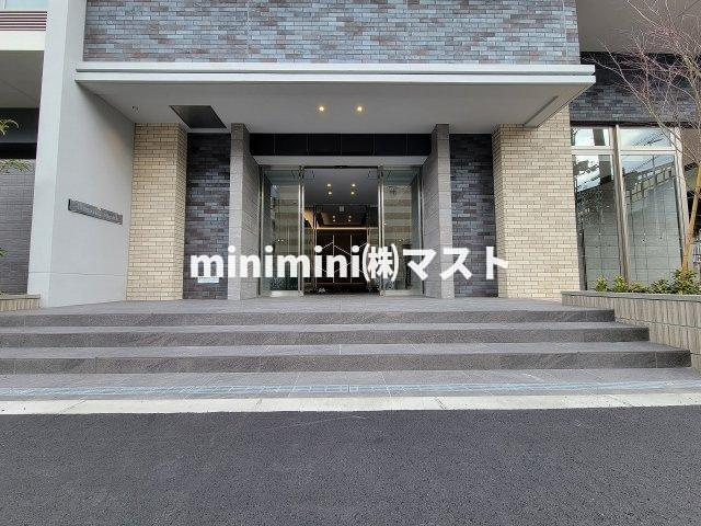 Dimora難波のエントランス