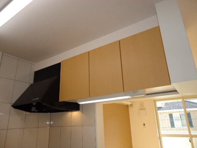 ブオナ　レーガⅡのキッチン|キッチン吊戸棚