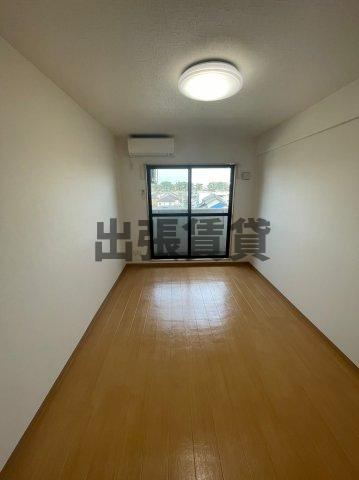 仲介手数料0円！！A・City中川の居間・リビング