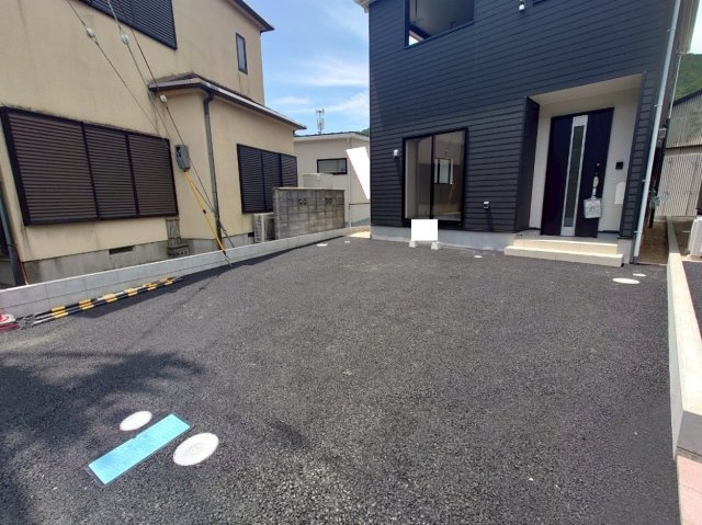 早くもラスト１邸☆ゆったり４ＬＤＫ☆駐車２台可能☆クレイドルガーデン大津市茶戸町第１の駐車場|駐車スペース