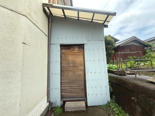 田戸町3丁目貸店舗の外観