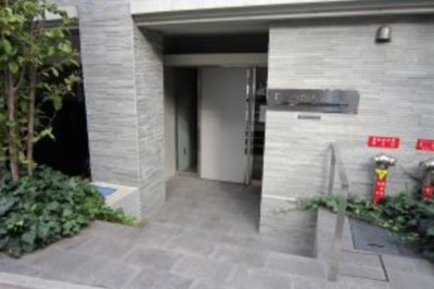 【エントランス】 | ハイリーフ上野 | 建物の内部です