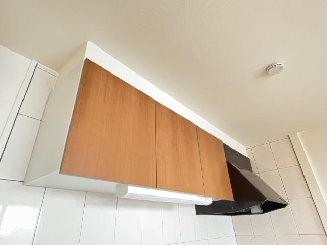 グランツ本今のキッチン|吊戸棚