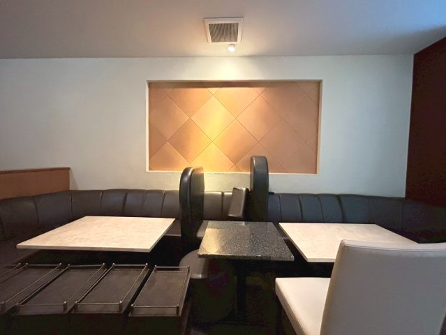 康生通り イーラウエストビルの内装