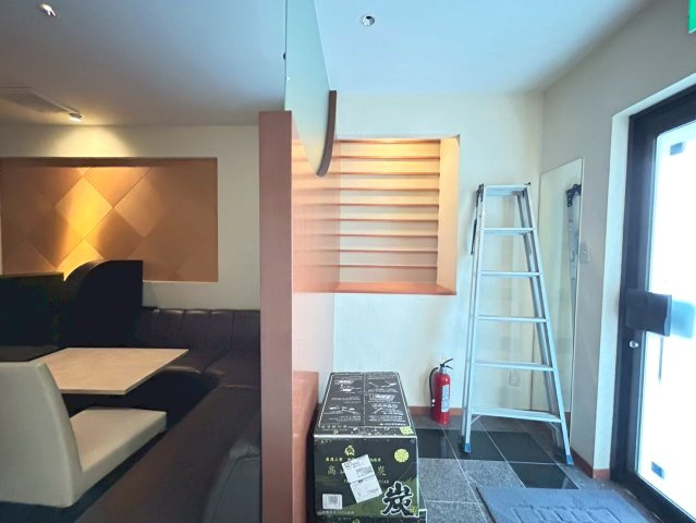 康生通り イーラウエストビルの内装