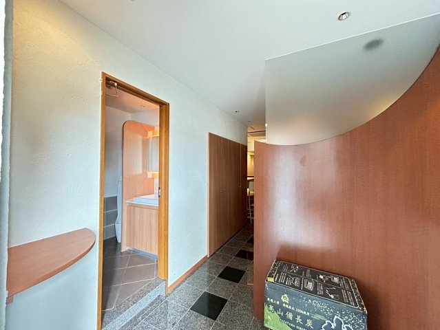 康生通り イーラウエストビルの内装