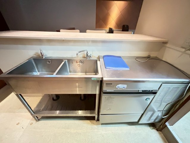 康生通り イーラウエストビルのキッチン