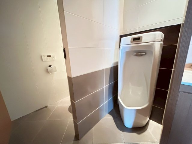 康生通り イーラウエストビルのトイレ