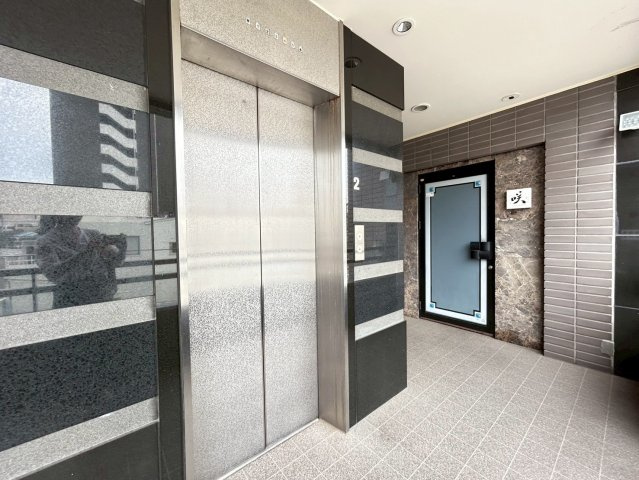 康生通り イーラウエストビルの内装