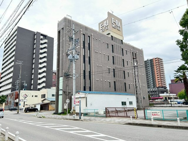 康生通り イーラウエストビルの外観