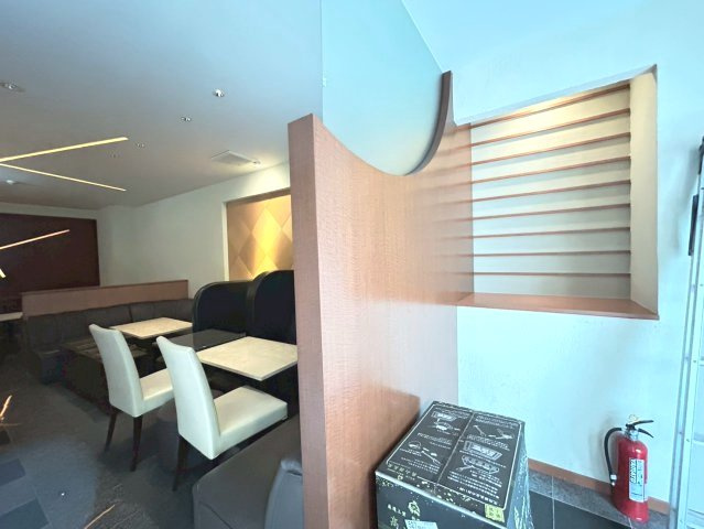 康生通り イーラウエストビルの内装