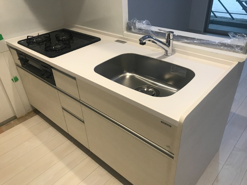 DAIYA STORK 阿波座のキッチン