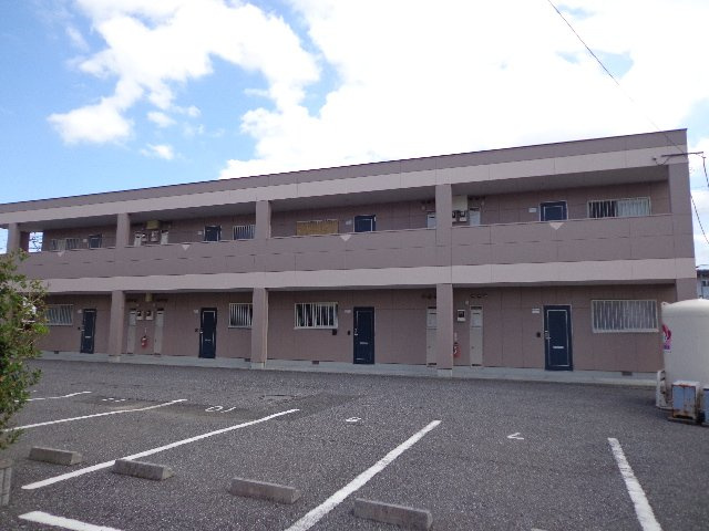 エクセレントハイツ　２号館の駐車場|外観写真（昼）