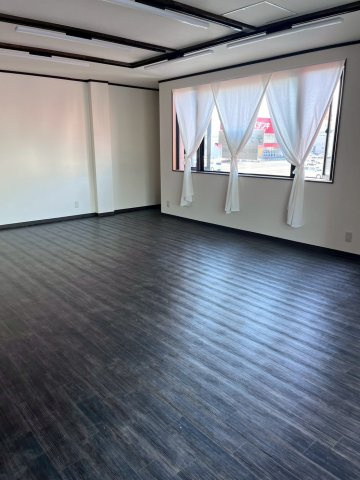 高林東町貸テナントの内装