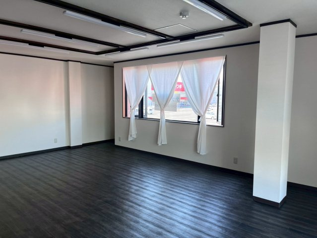 高林東町貸テナントの内装